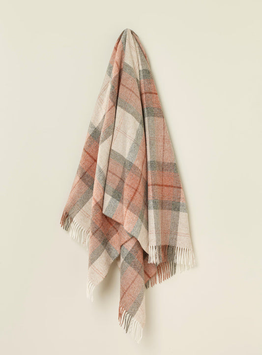 Exquisite wool Skye coral