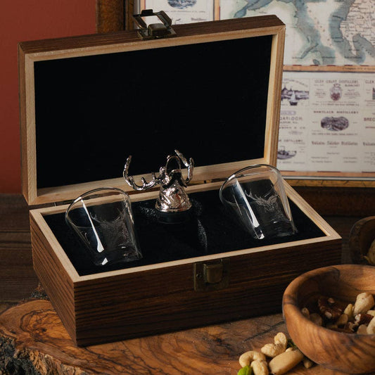 Stag Drinks Pourer and Shot Glass Set