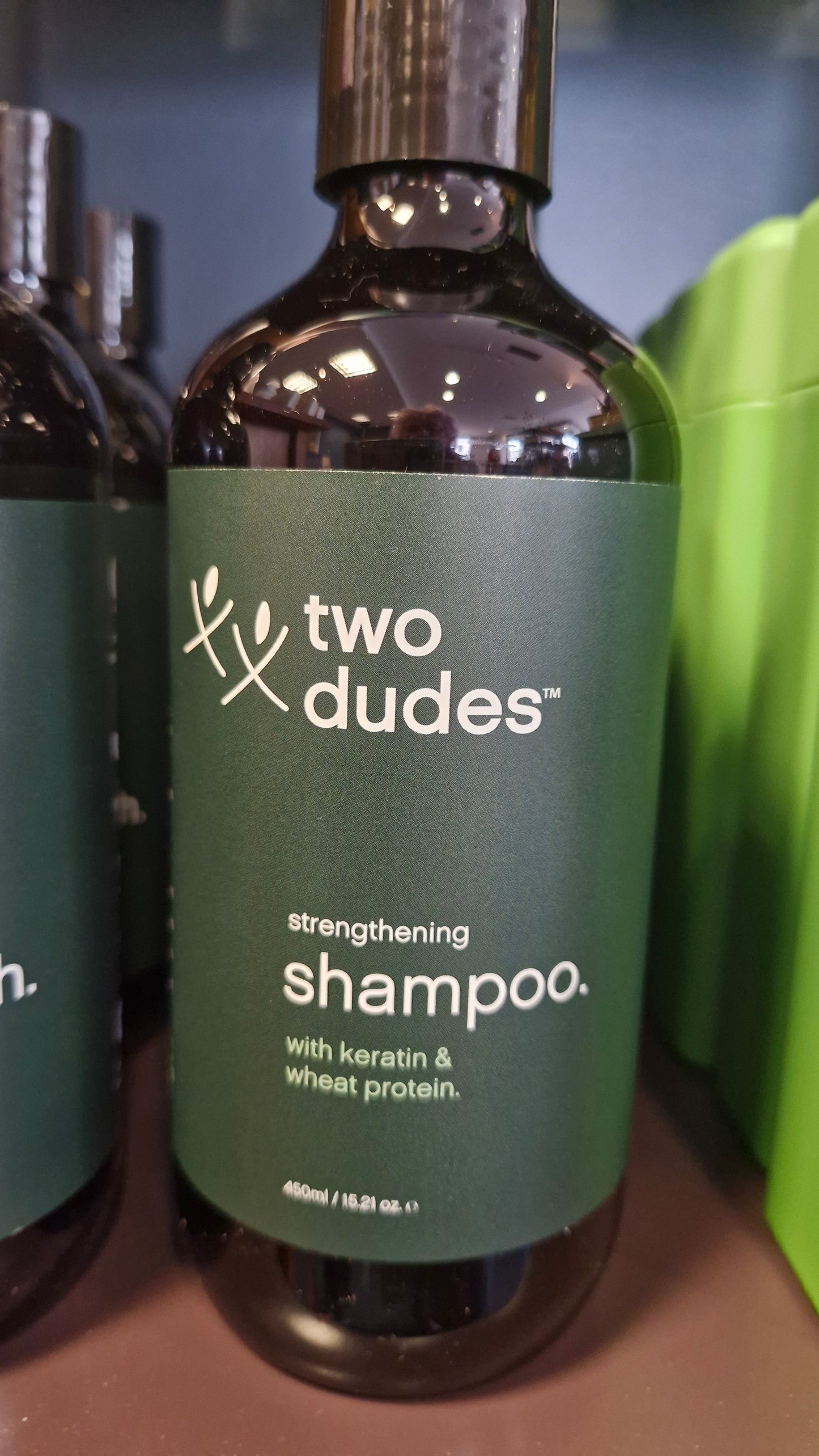 Two Dudes - Shampoo